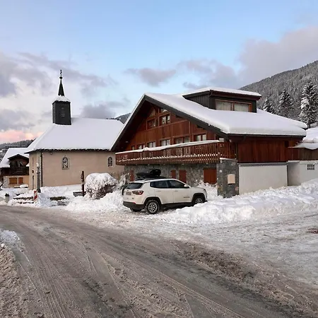 Apartment Ferme Renovee 12 Pers, 450m Des Pistes, Navette Gratuite, Balcon S-o, Parking, Wifi - Fr-1-572-23 Araches-la-Frasse