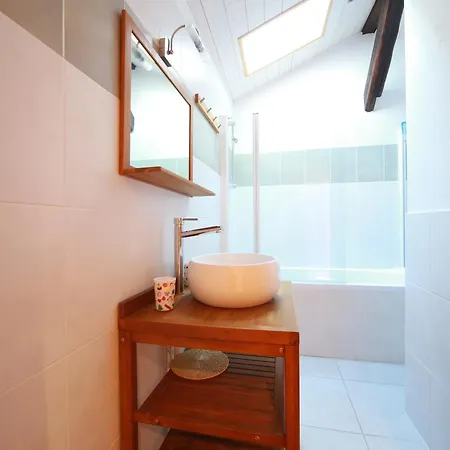 Ferme Renovee 12 Pers, 450m Des Pistes, Navette Gratuite, Balcon S-o, Parking, Wifi - Fr-1-572-23 Apartment